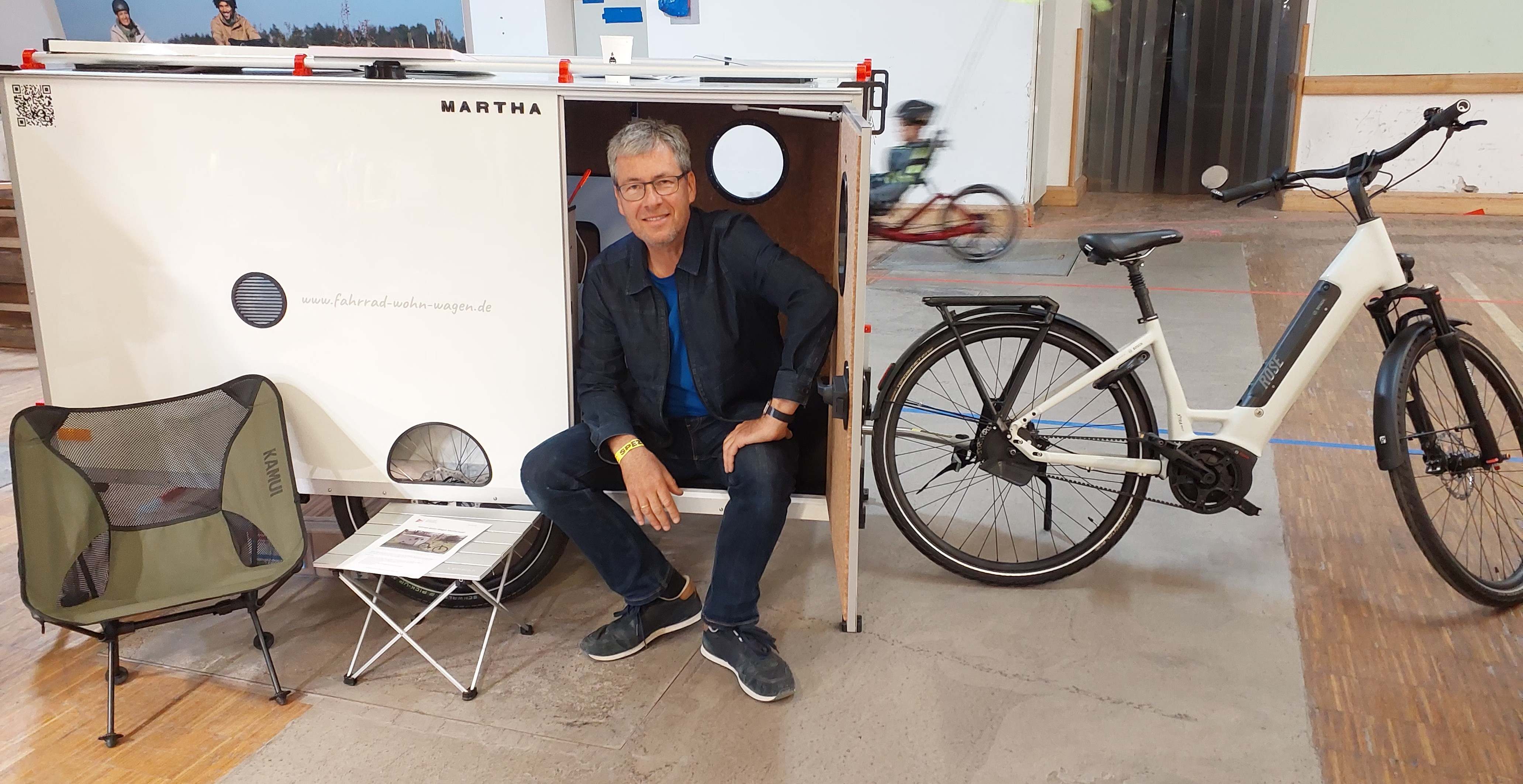 Móvil con más mini campers - ECOCAMPS