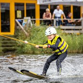 ECOCAMPS - Wasserski fahren am Alfsee Ferien- und Erlebnispark - Alfsee Ferien- und Erlebnispark