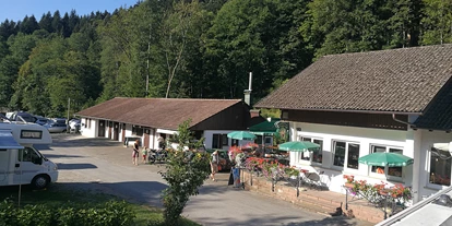 Campings - Sanitäreinrichtungen: Sanitärkabine für Familien - Camping Alpirsbach - Camping Alpirsbach