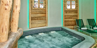Campings - Umweltauszeichnungen: ECOCAMPING - Thermal-Whirlpool in unserer Thermal-Vital-Oase - Kur- und Feriencamping Holmernhof Dreiquellenbad