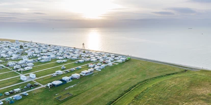 Campings - Barrierefreiheit: barrierefreier Zugang zum Strand - Ostfriesland - Nordsee-Campingplatz Schillig