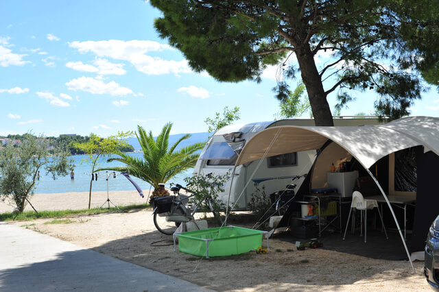 Campingplätze - Weitere Serviceangebote: Buchung von Standplätzen online möglich - Kvarner - Camping Stobrec Split - Camping Stobreč Split
