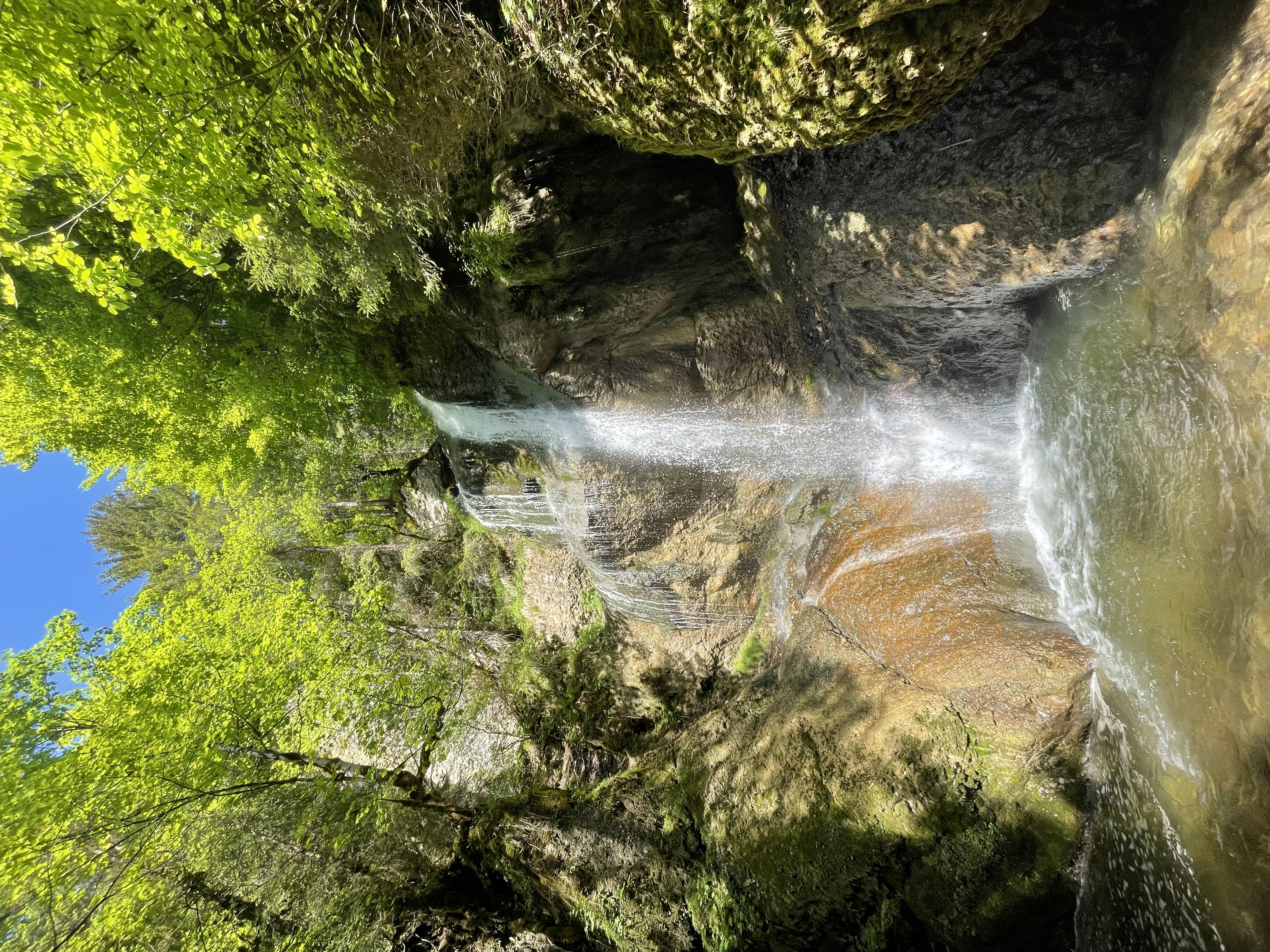 ECOCAMPS: Unser Dorf Niedersonthofen hat einen eigenen wunderschönen Wasserfall. Sie können direkt vom Campingplatz aus dorthin wandern.  - Camping Zeh am See