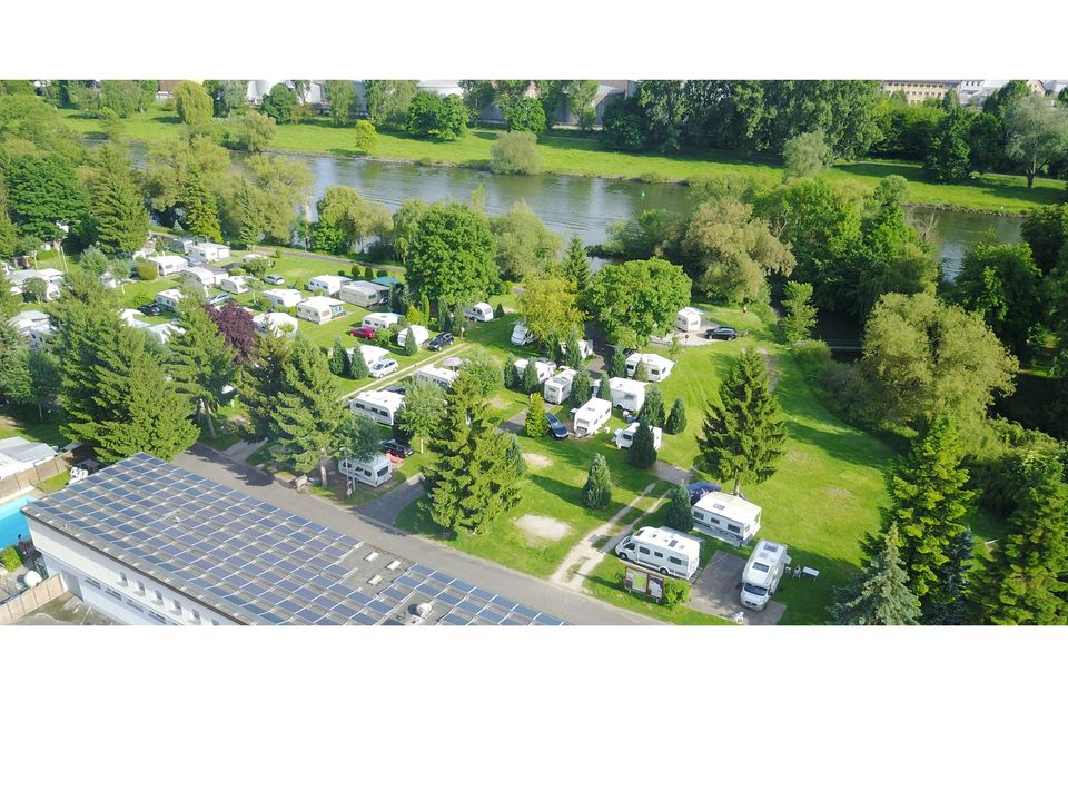 Campings - Freizeitangebote auf dem Platz: Sportplatz - KNAUS Campingpark Frickenhausen - KNAUS Campingpark Frickenhausen